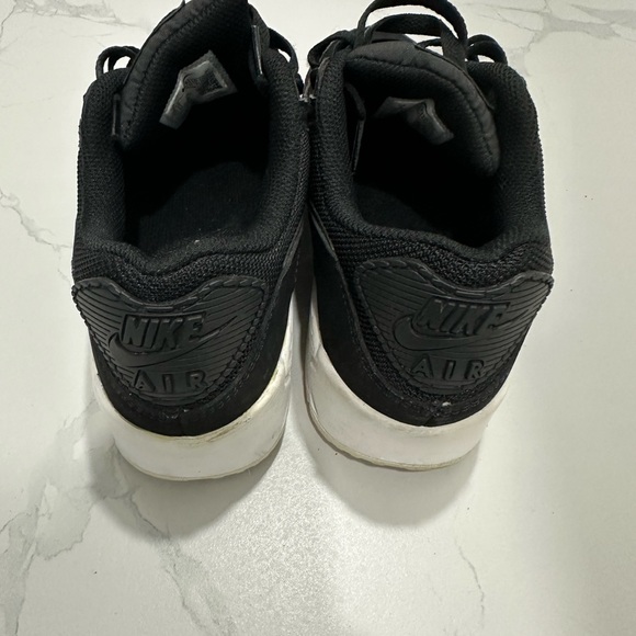 Nike Air Max - Picture 3 of 4